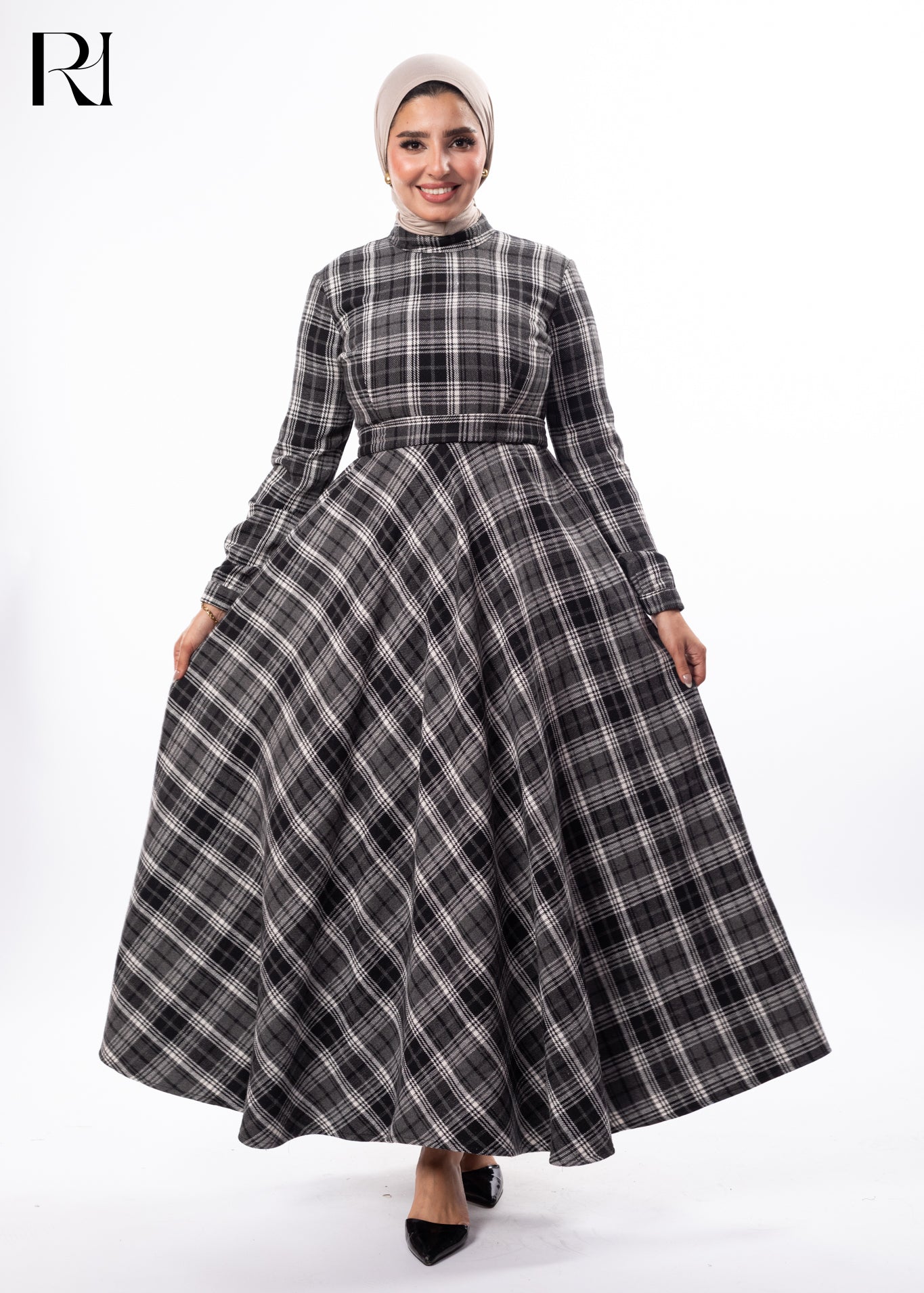 Mireya Timeless Plaid Knit Maxi Dress Charcoal Gray Charcoal Gray / US 16 Mireya Timeless Plaid Knit Maxi Dress Charcoal Gray Charcoal Gray / US 16