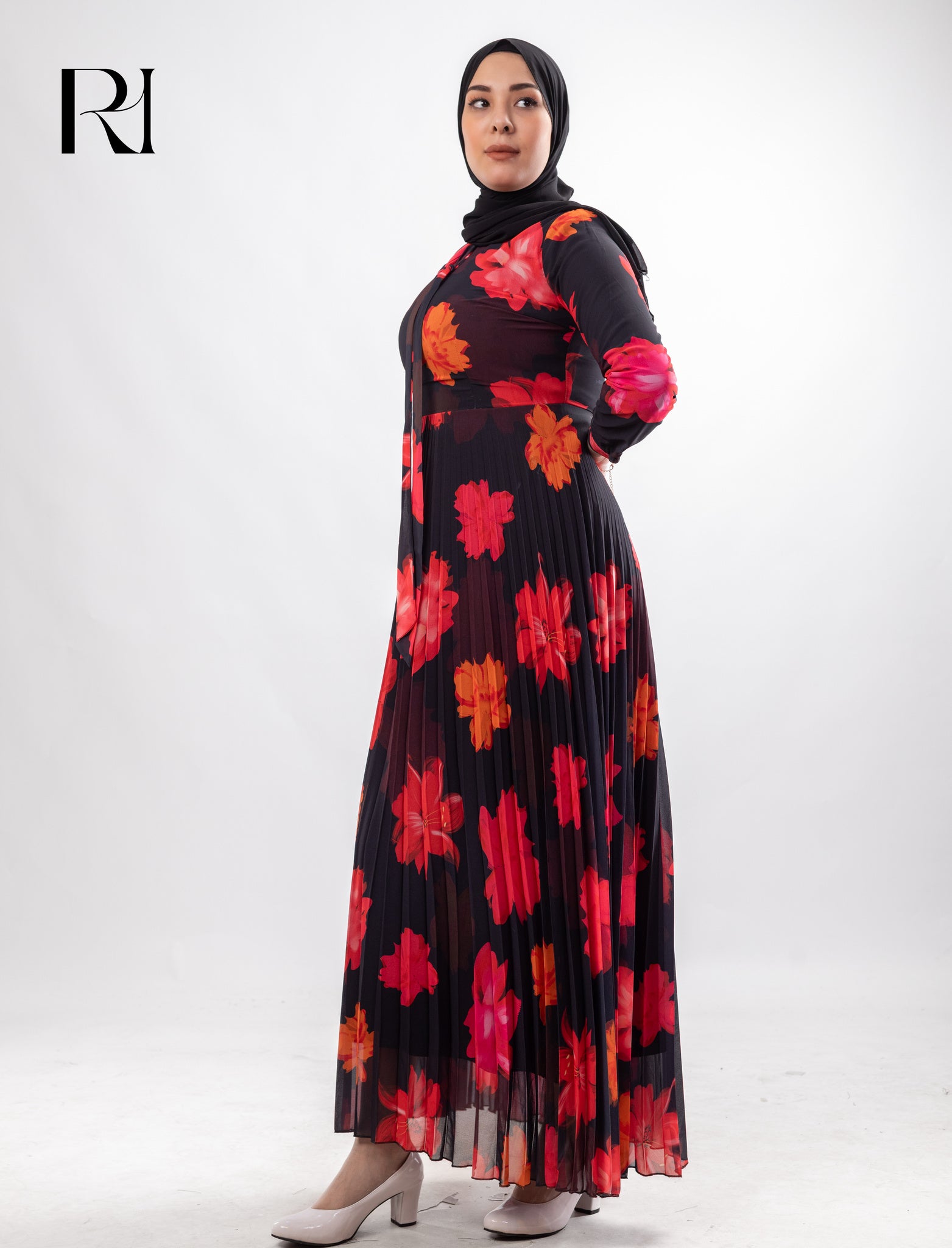 Noura Bloom Chiffon Maxi Dress – Black Floral