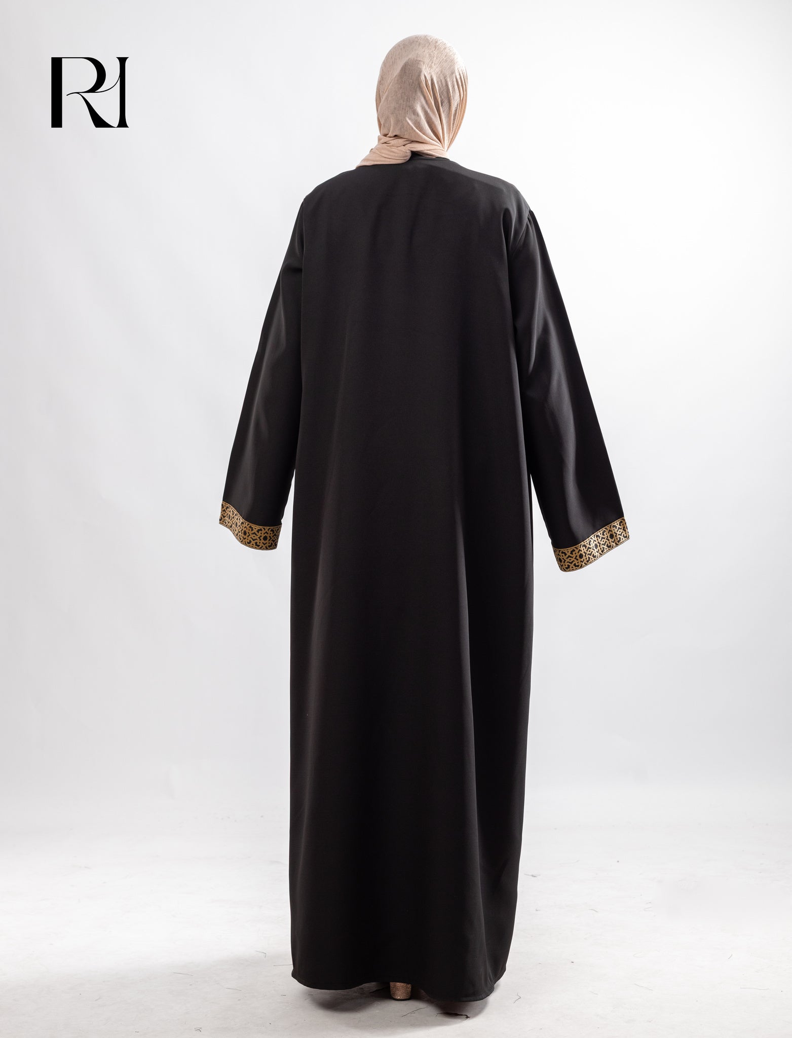 Amira Heritage Soft Crepe Abaya Set – Black