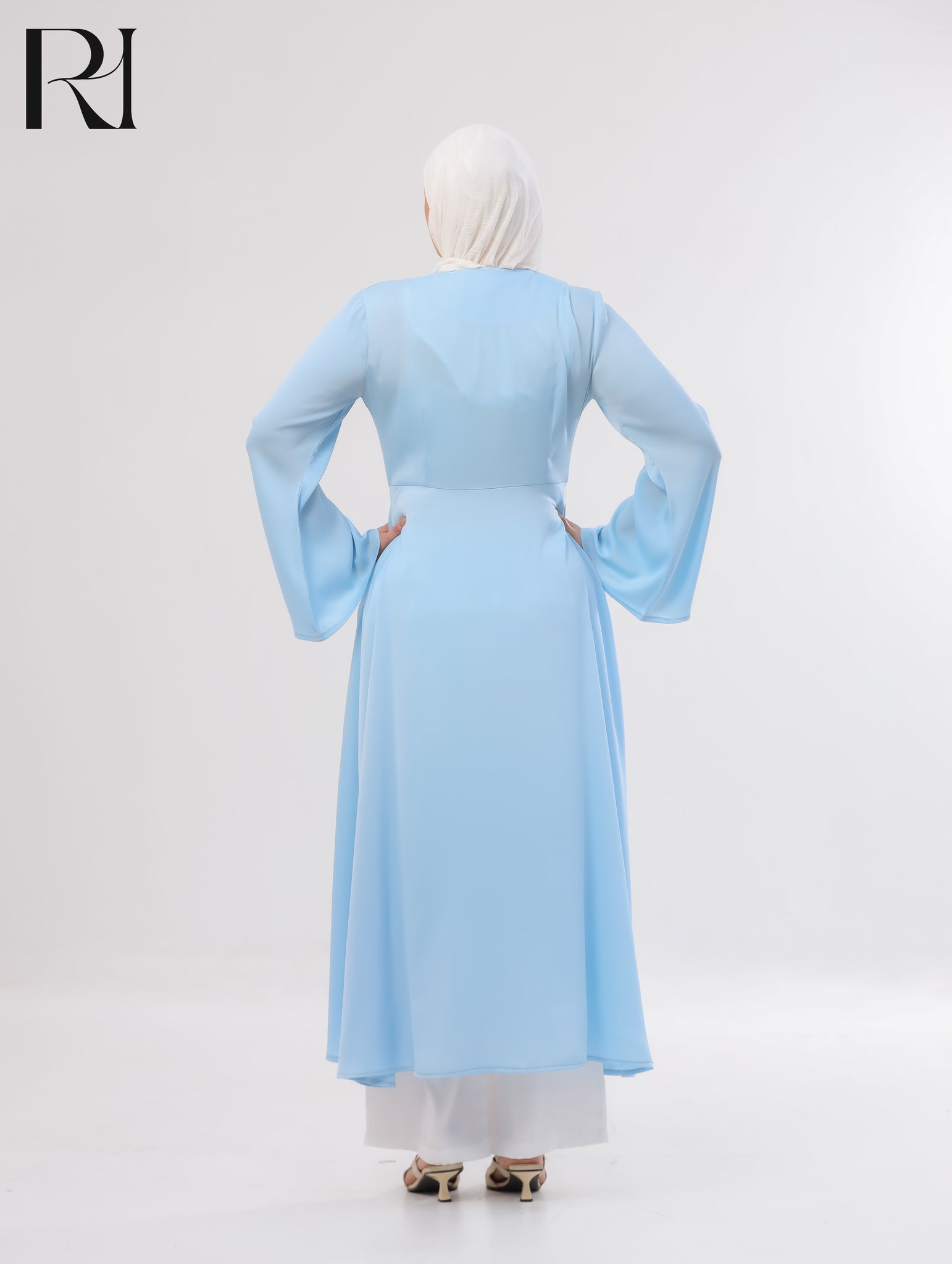 Rahaf Soft Lightweight Silk Two-Piece Set – Sky Blue & White