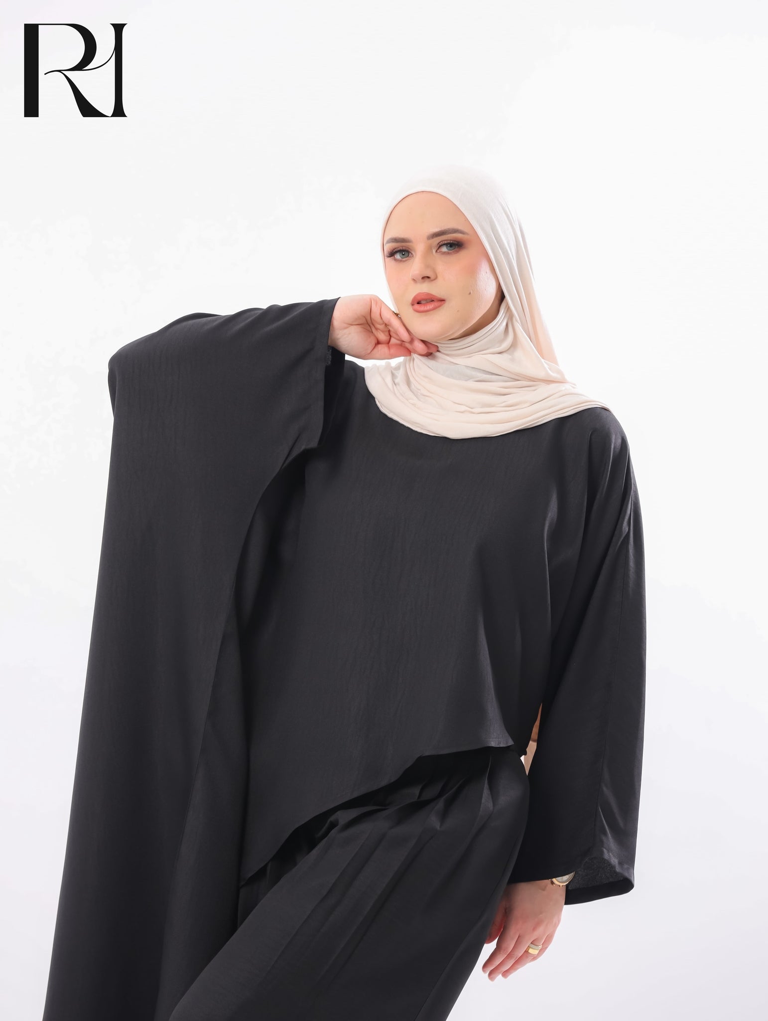 Nadia Flow Two Piece Set – Black