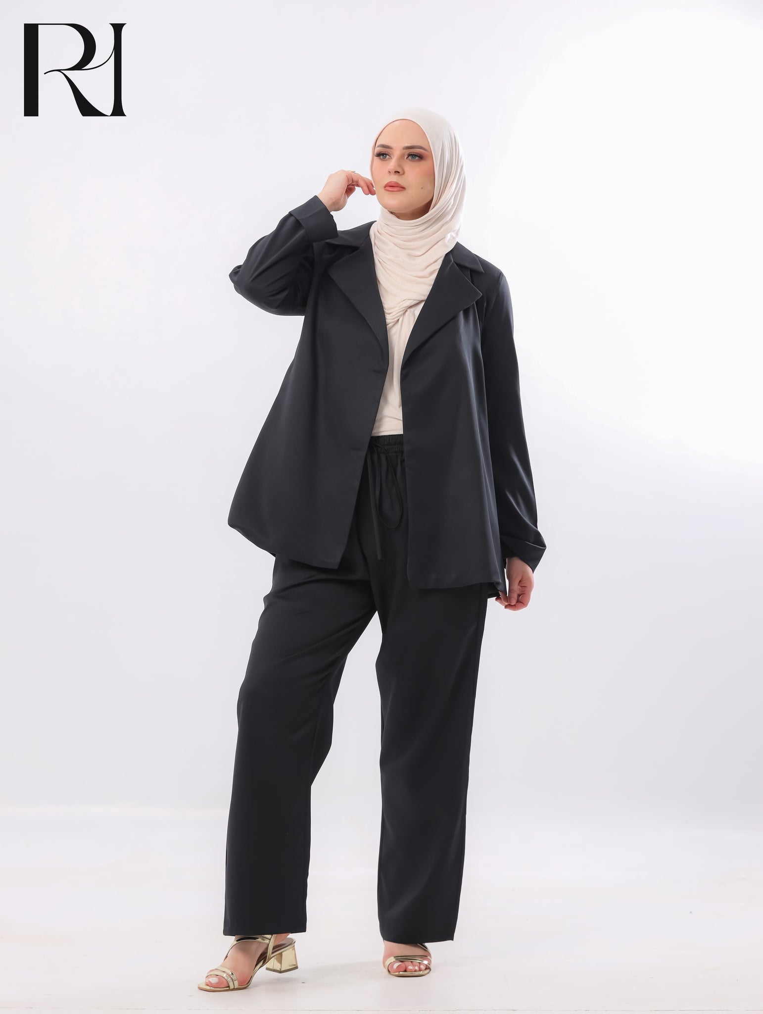 Lana Tailored Two Piece Set – Black