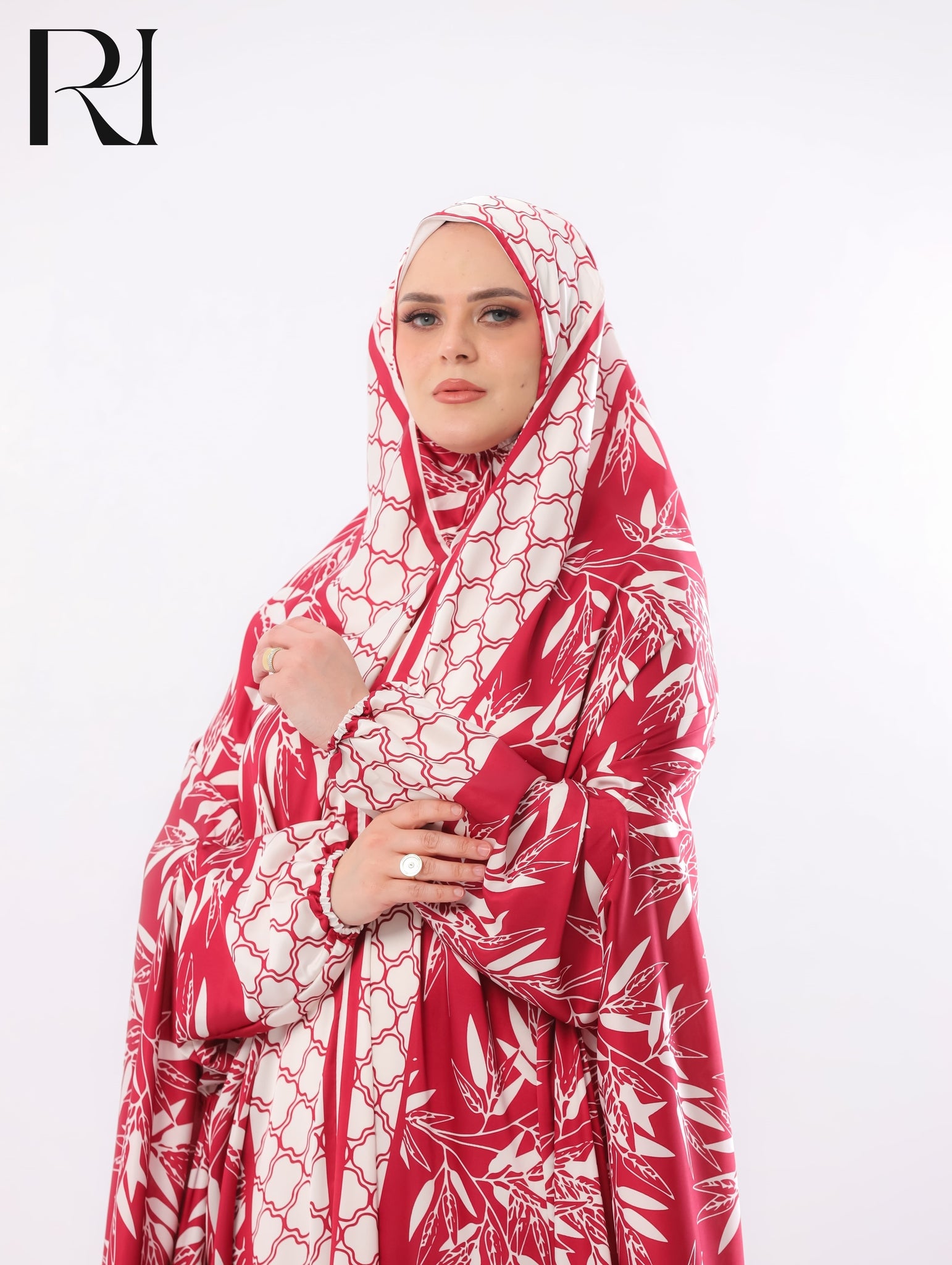 Noor Crimson Bamboo Prayer Gown – Red