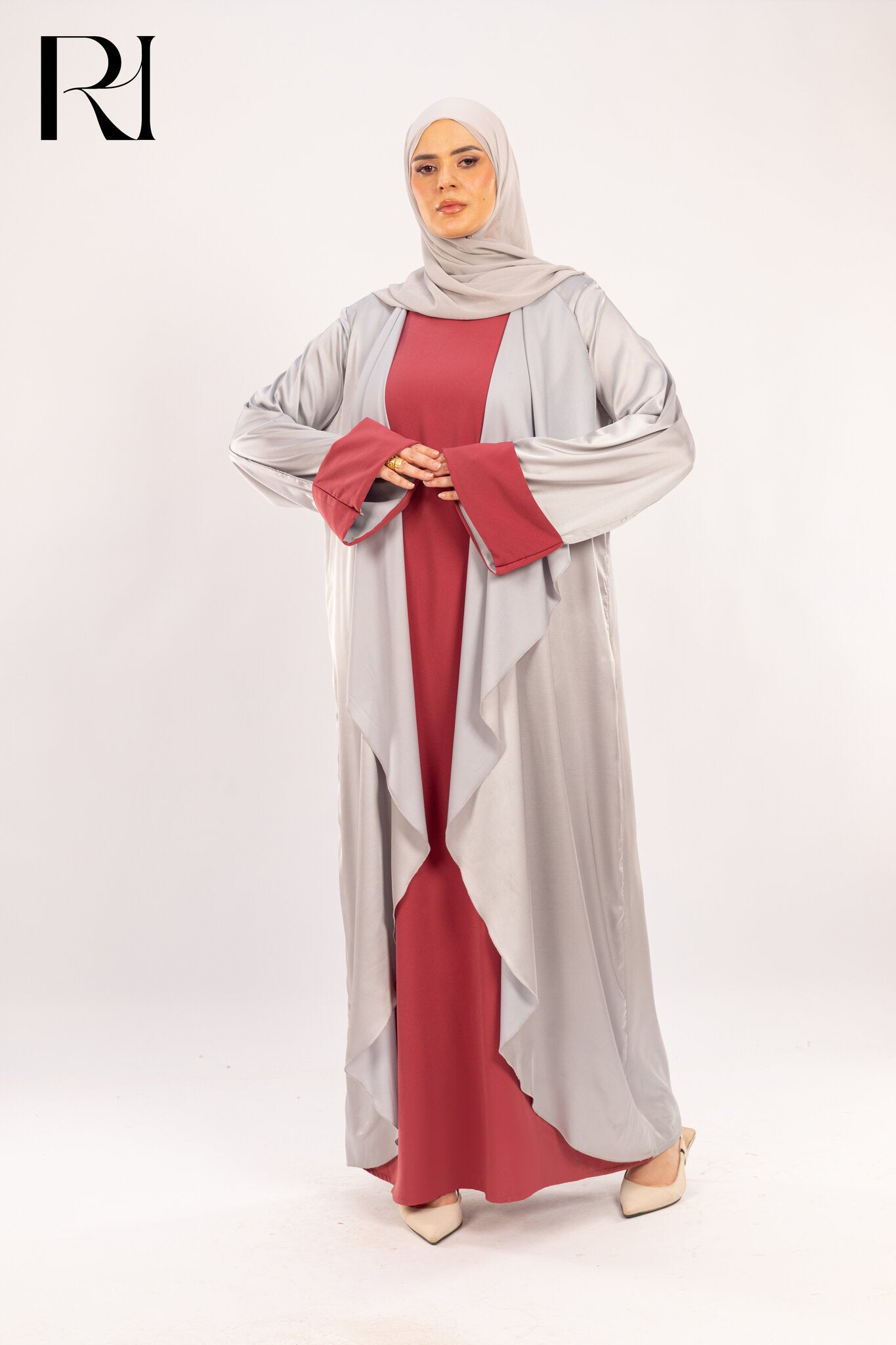 Amira Silver & Rosewood Two - Piece Abaya Set - Ruehaya