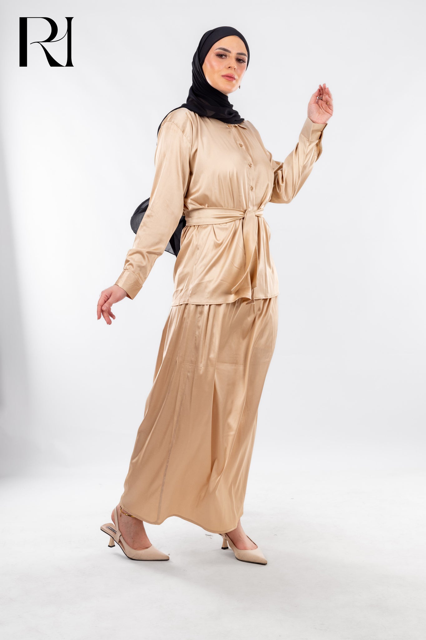 Desert Gold, Effortless Radiance - Ruehaya