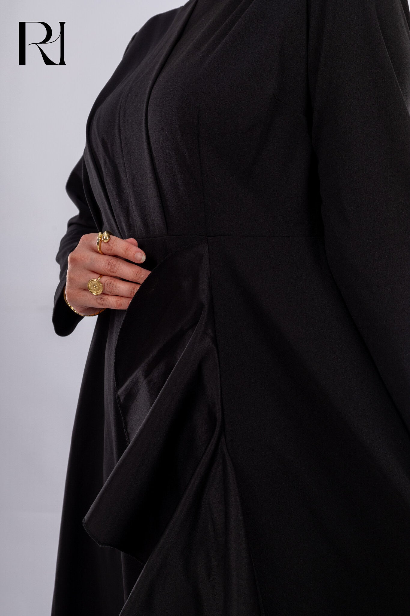 Elegant Black Ruffled Maxi Dress - Ruehaya