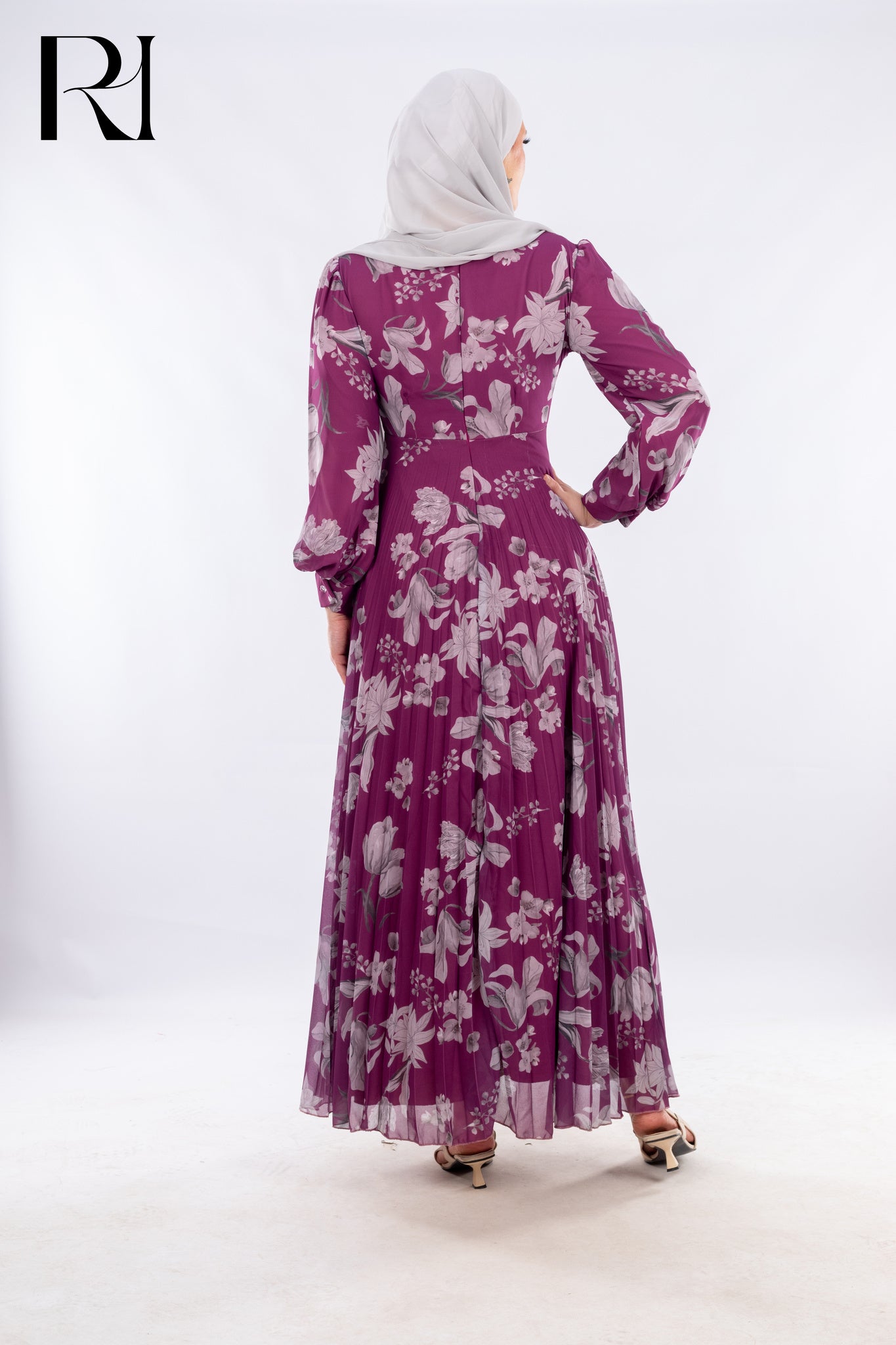 Lavender Bloom Grace in Every Pleat - Ruehaya