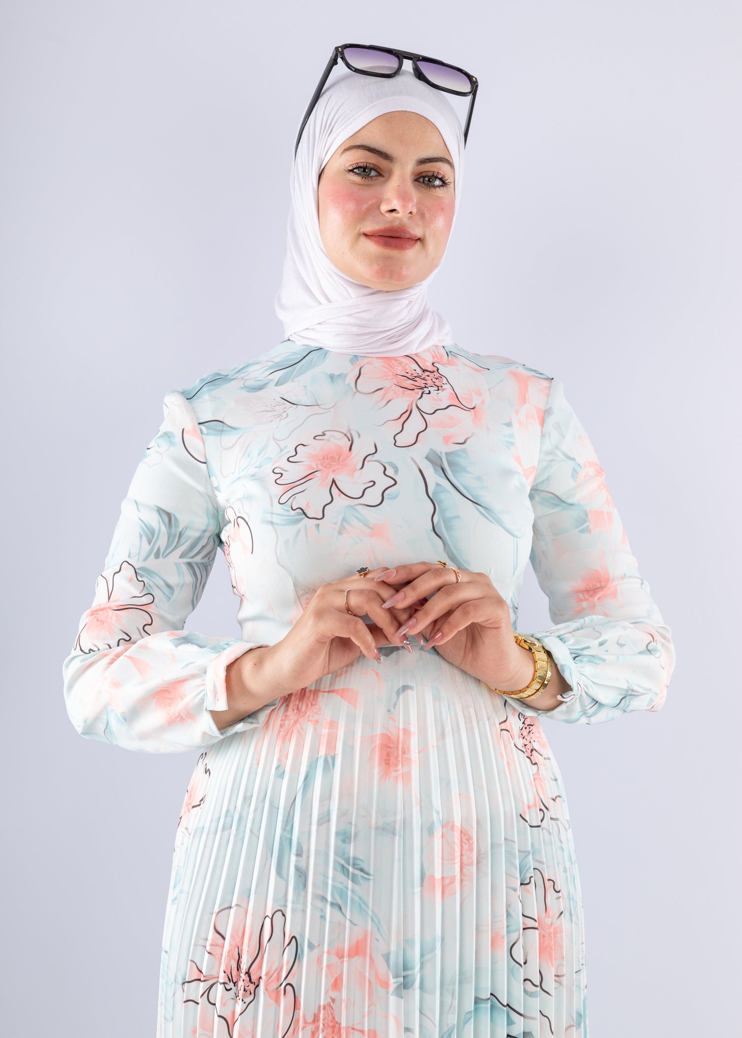 Sereen Elegant White Floral Pleated Modesty Dress - Ruehaya