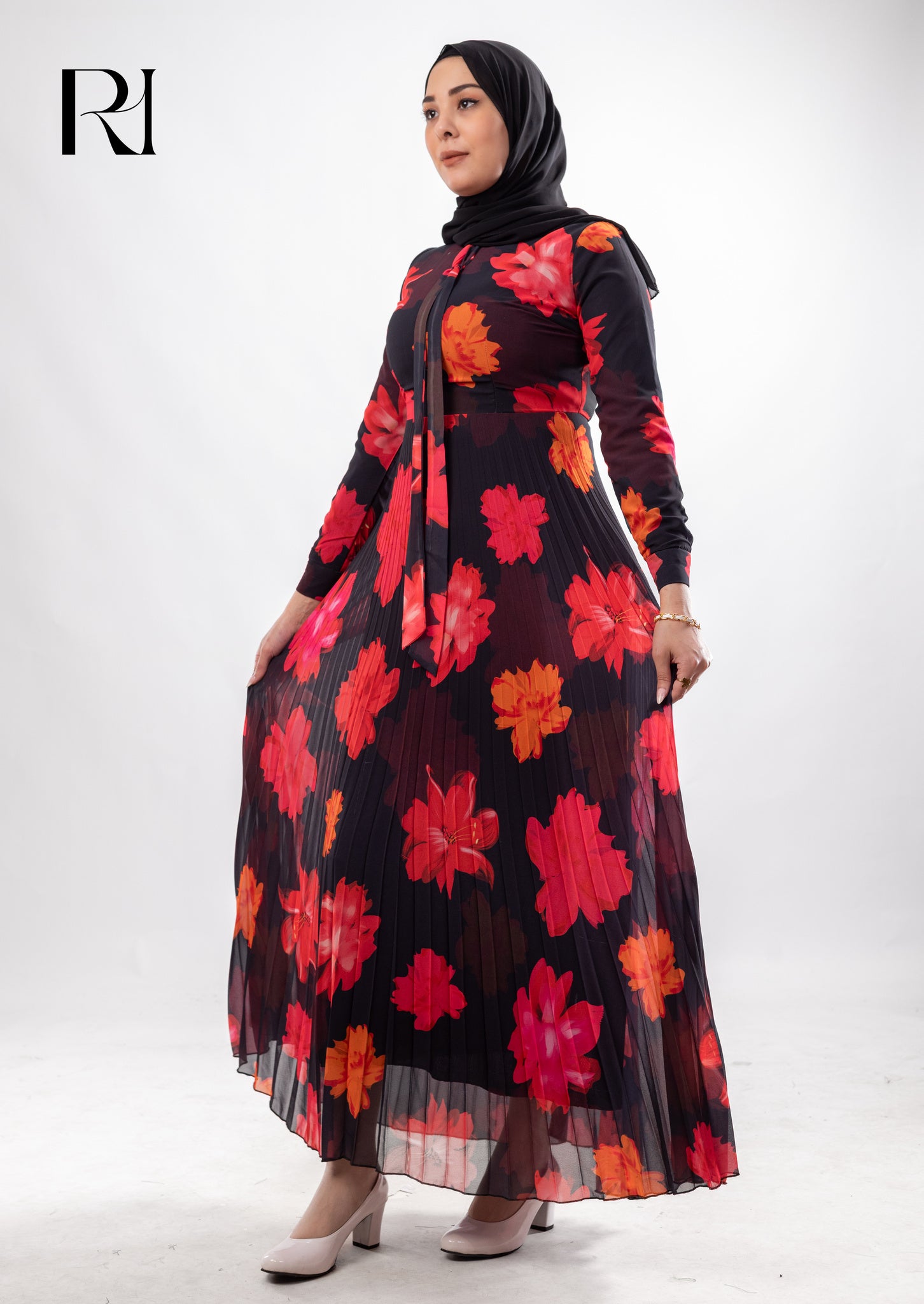 Noura Bloom Chiffon Maxi Dress – Black Floral