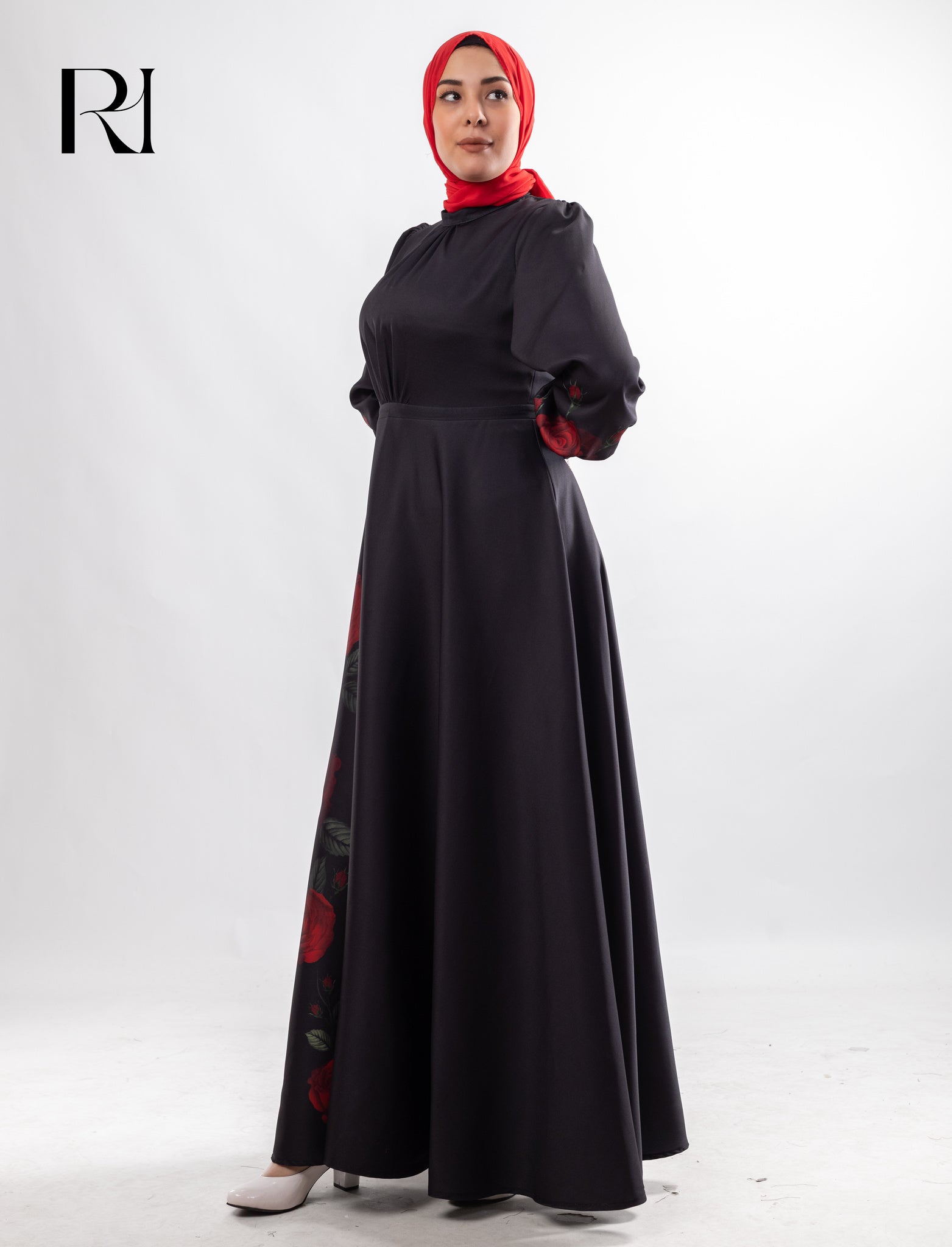 Layla Rose Soft Crepe Maxi Dress – Black Red Rose