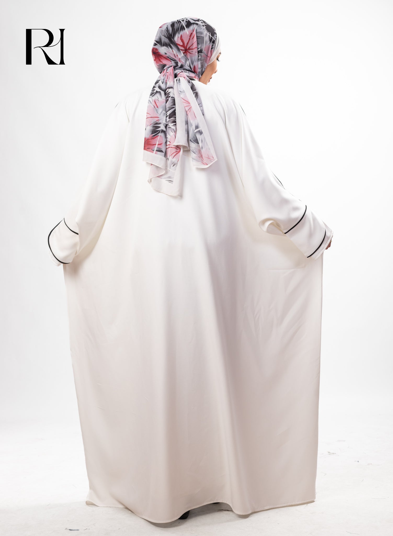 Layal Noir Soft Crepe Abaya - Off White