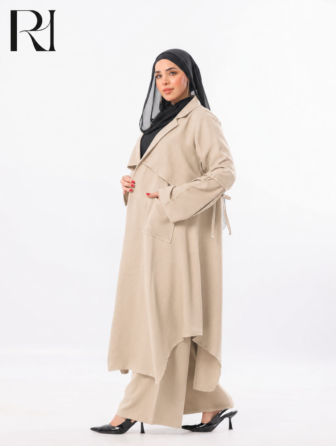 Reem Tailored Linen-Blend Two Piece Set – Beige