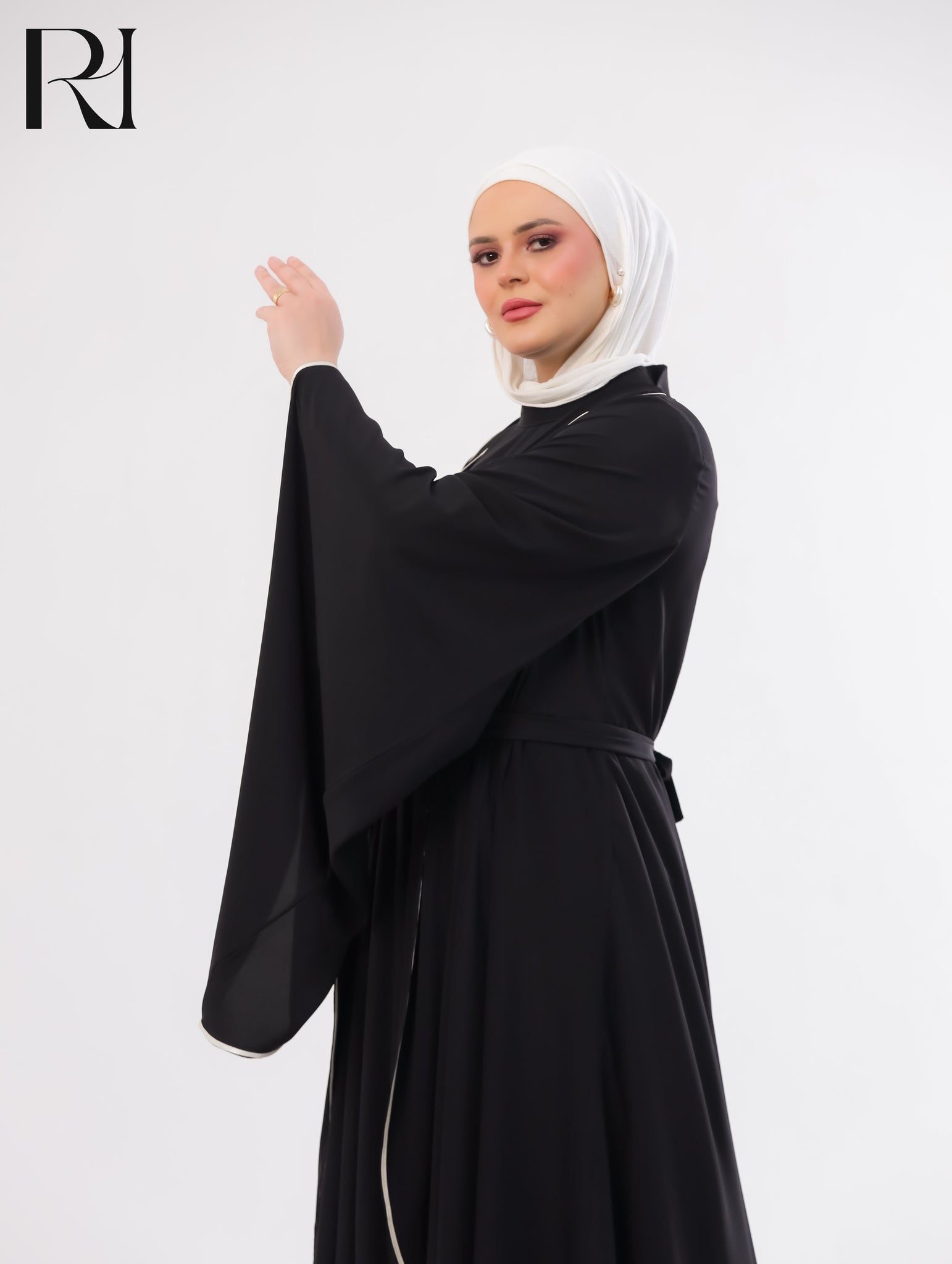 Aseel Grace Lightweight Silk Abaya Set – Black
