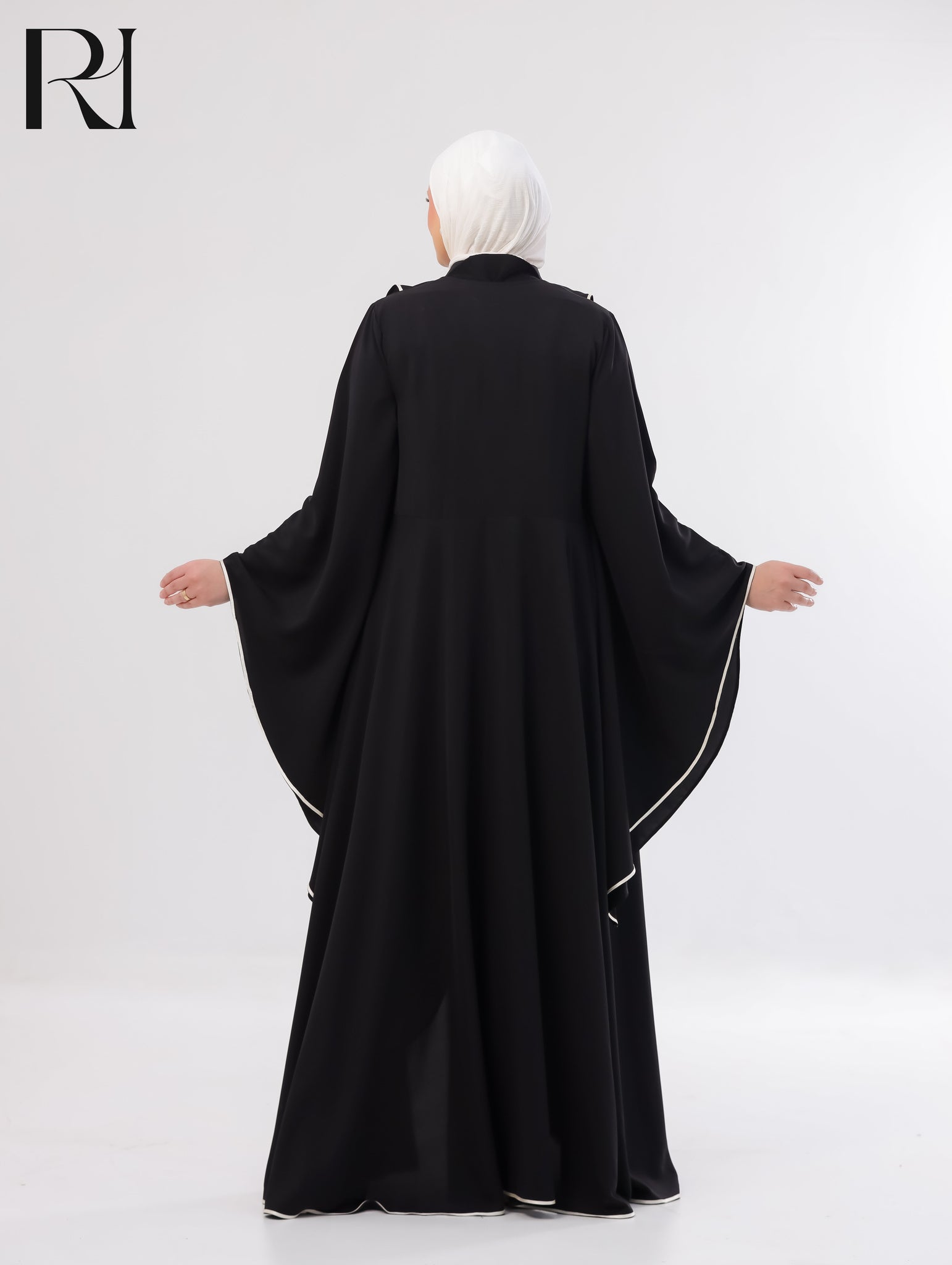 Aseel Grace Lightweight Silk Abaya Set – Black