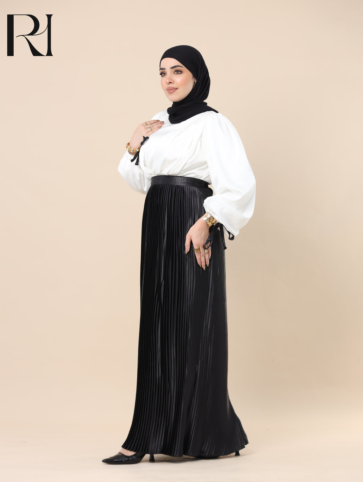 SALMA MONOCHROME SATIN PLEATED MAXI DRESS - IVORY & BLACK