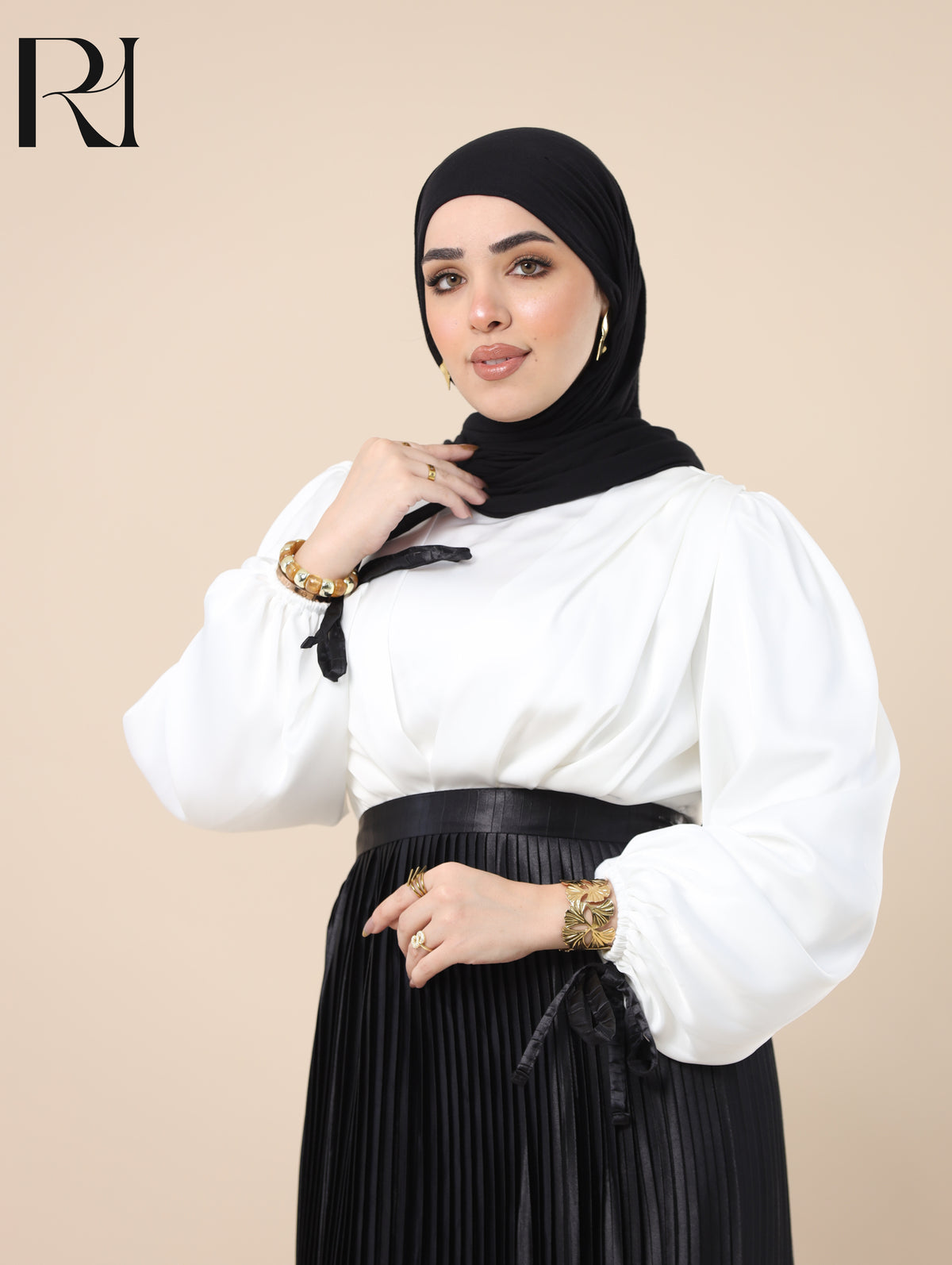 SALMA MONOCHROME SATIN PLEATED MAXI DRESS - IVORY & BLACK