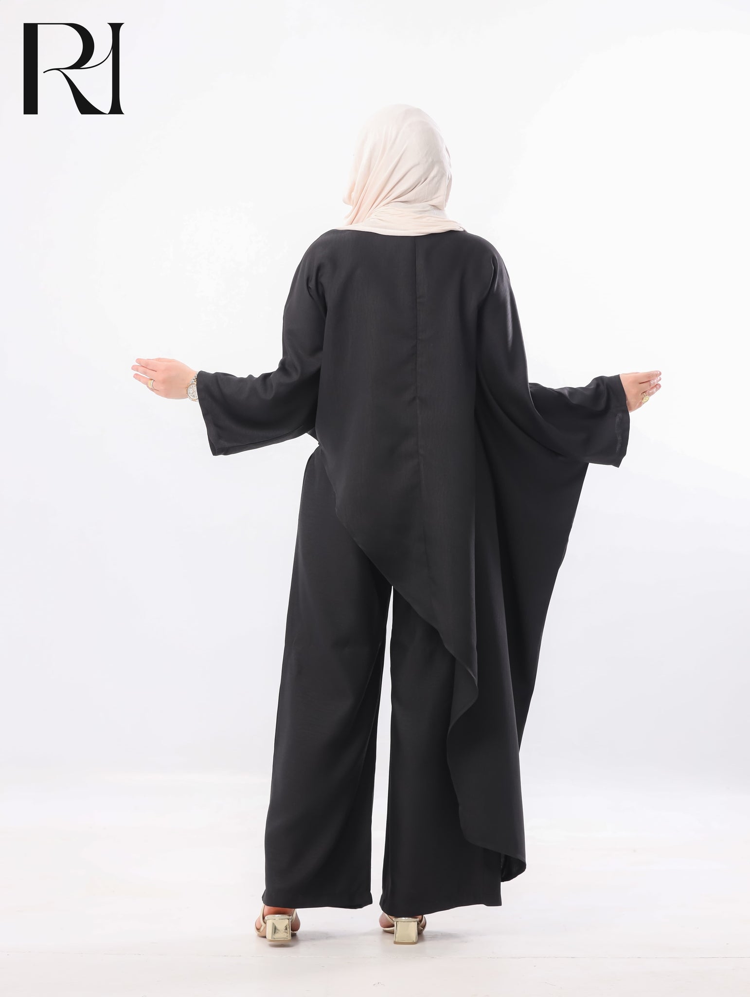 Nadia Flow Two Piece Set – Black