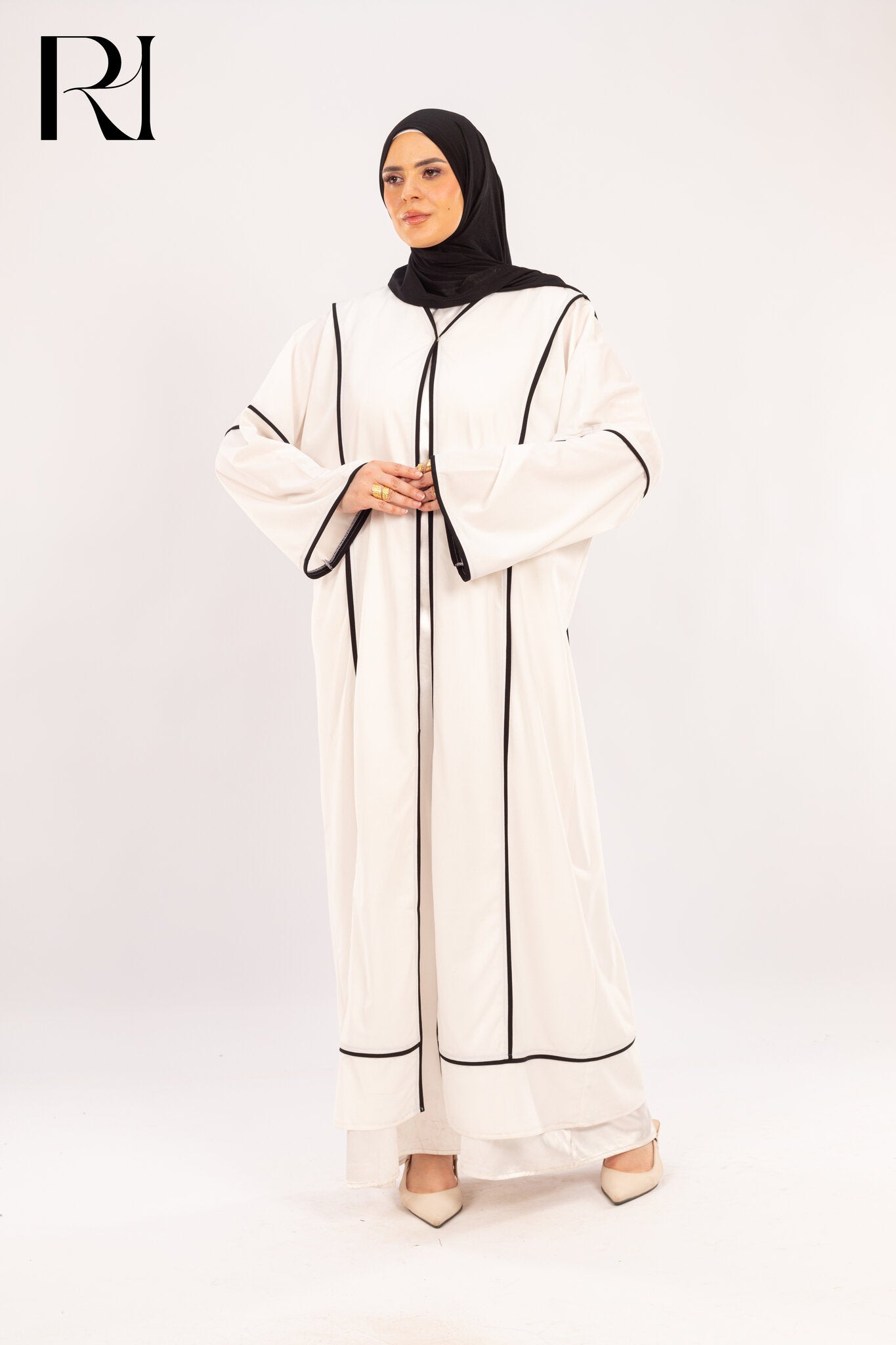 Alia White & Onyx Piped Abaya Set - Ruehaya