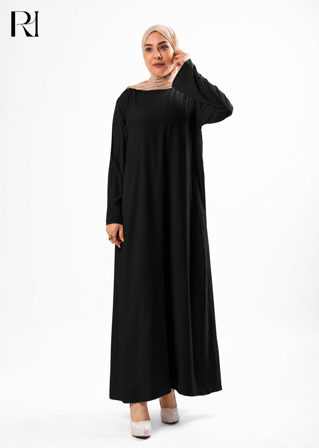 Mariam Lightweight Silky Maxi Dress – Black