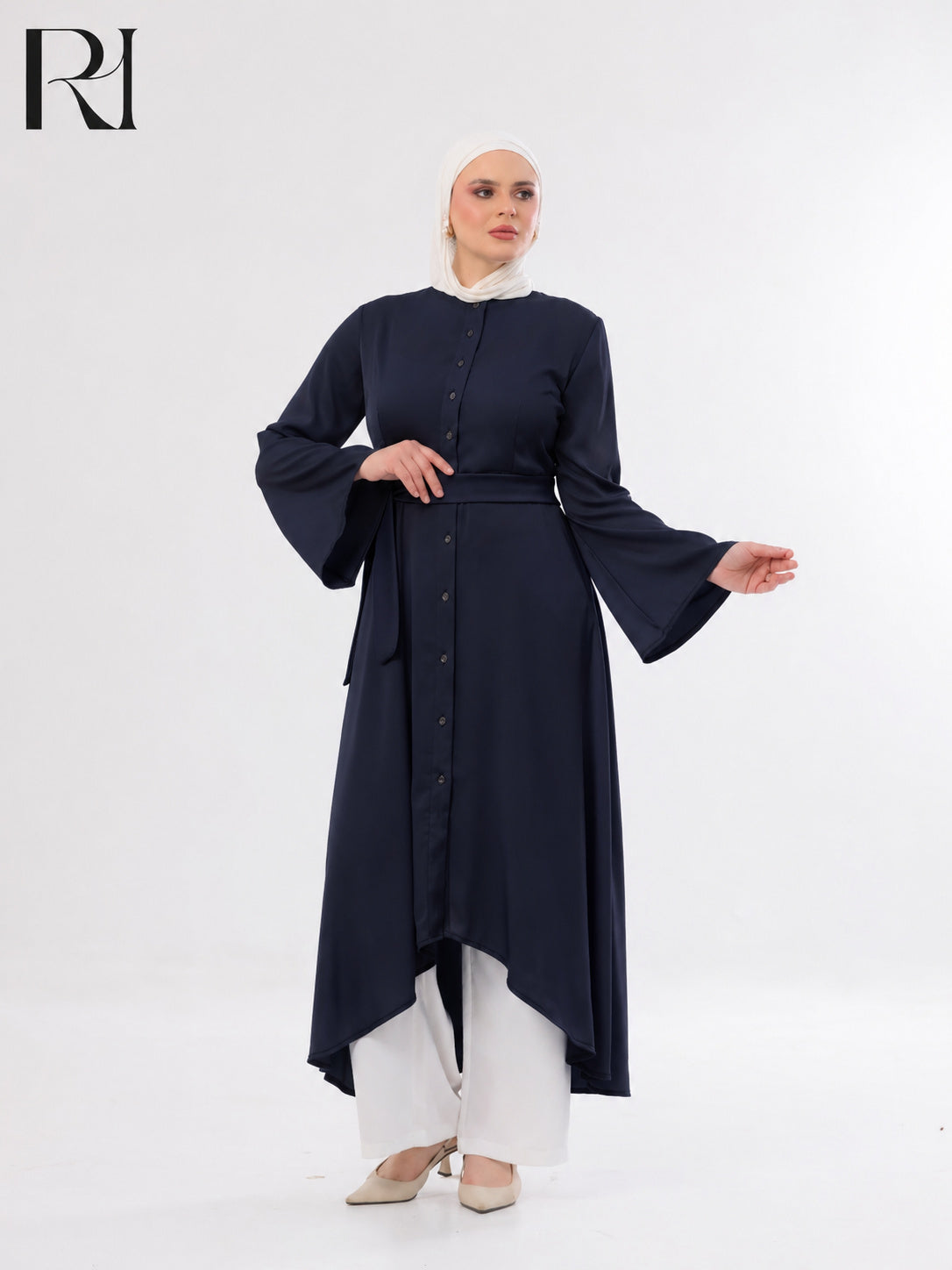 Rahaf Soft Lightweight Silk Two-Piece Set – Navy & White