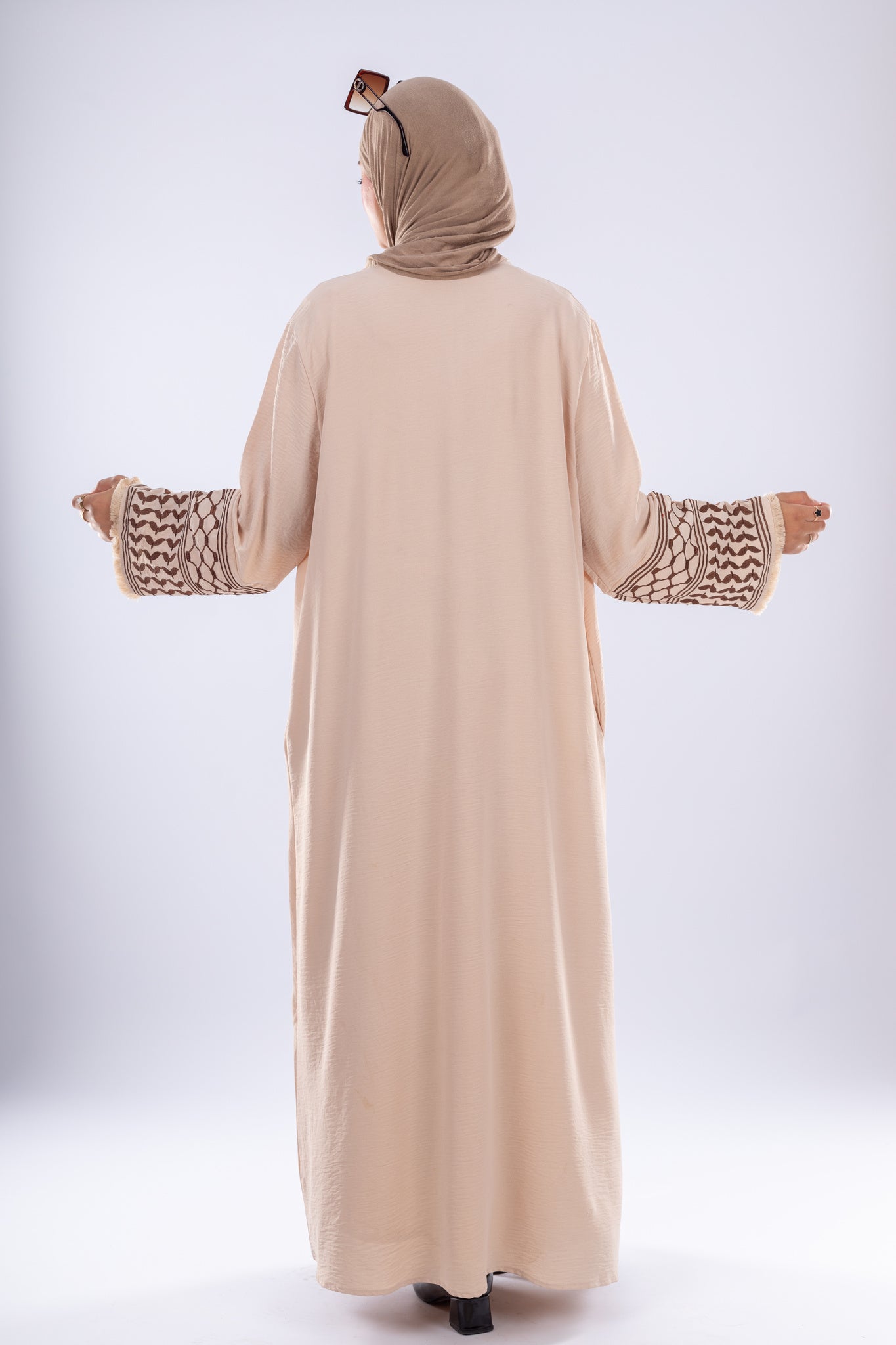 Elegant Beige Keffiyeh Inspired Abaya Modest Fashion - Ruehaya