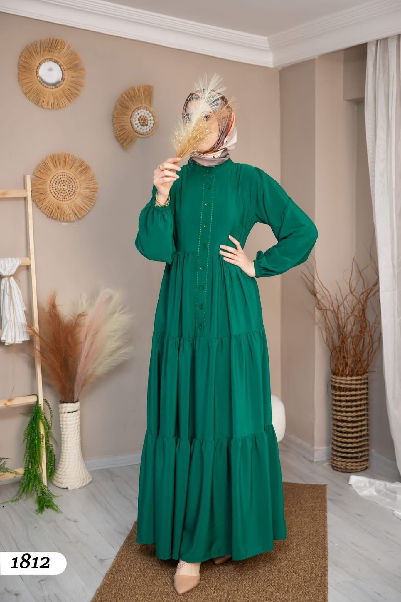 Emerald Tiered Maxi Dress Flowing Elegance for Every Occasion - Ruehaya