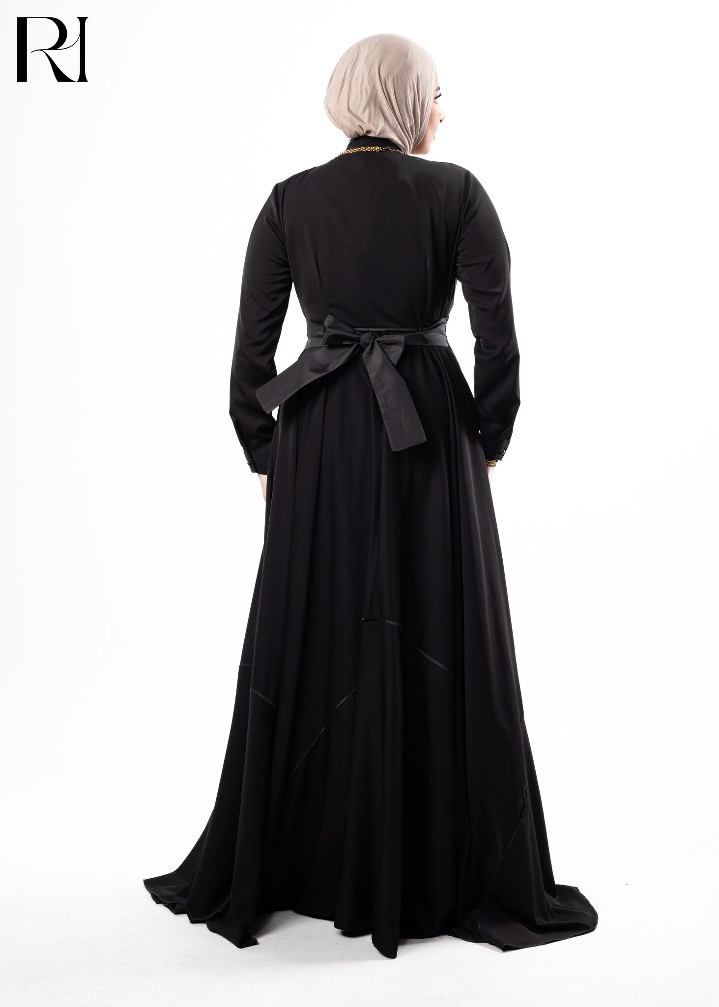 Black long-sleeve dress with a belt on-ruehaya