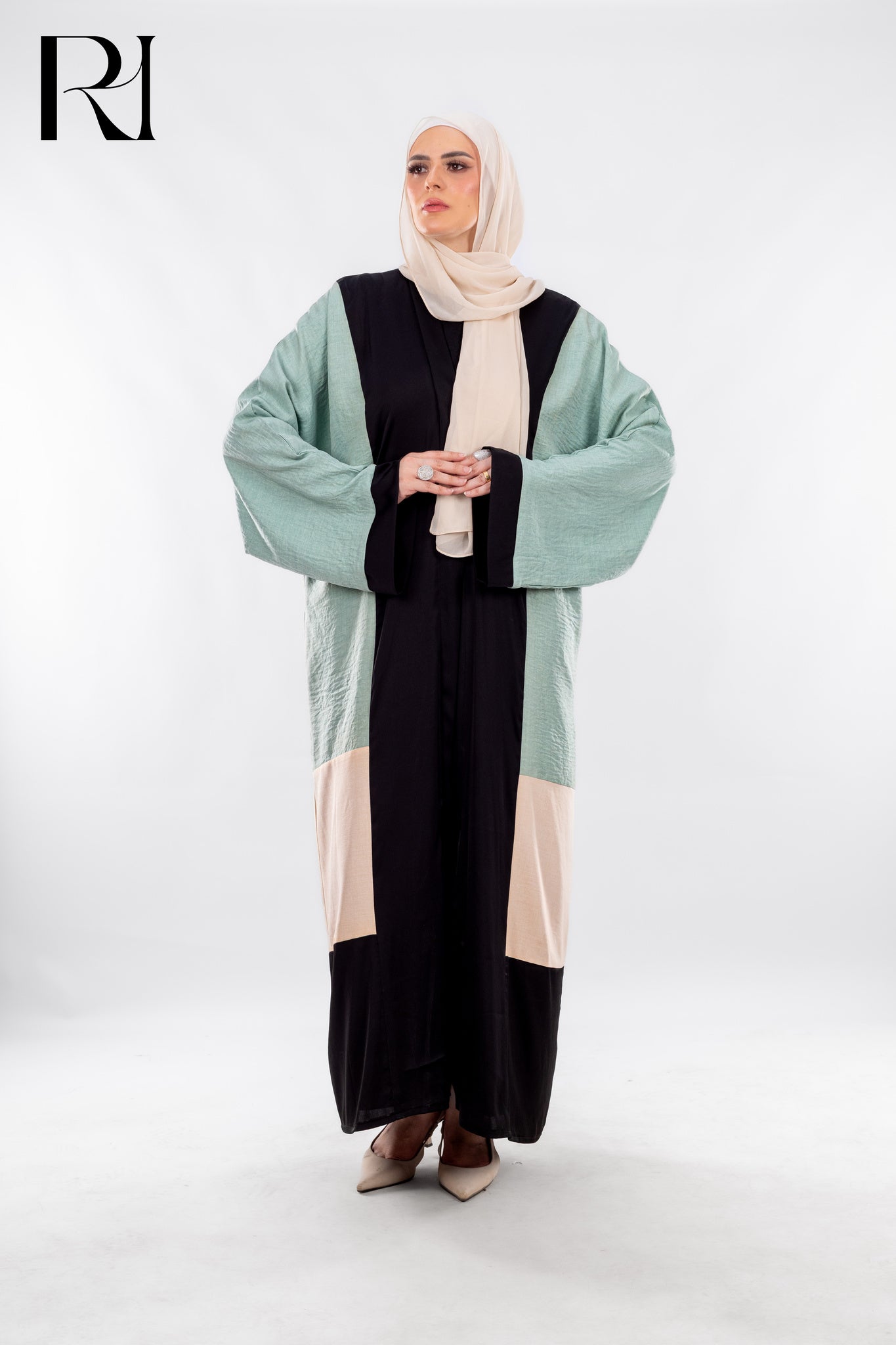 Mint Edge, Modern Lines in a Calm, Colorblocked Flow - Ruehaya