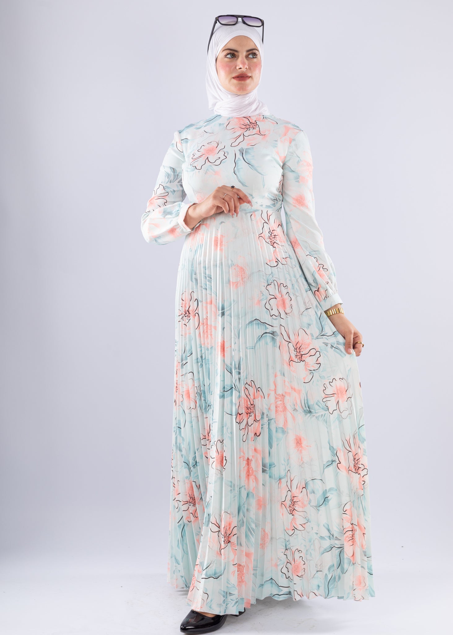 Sereen Elegant White Floral Pleated Modesty Dress - Ruehaya